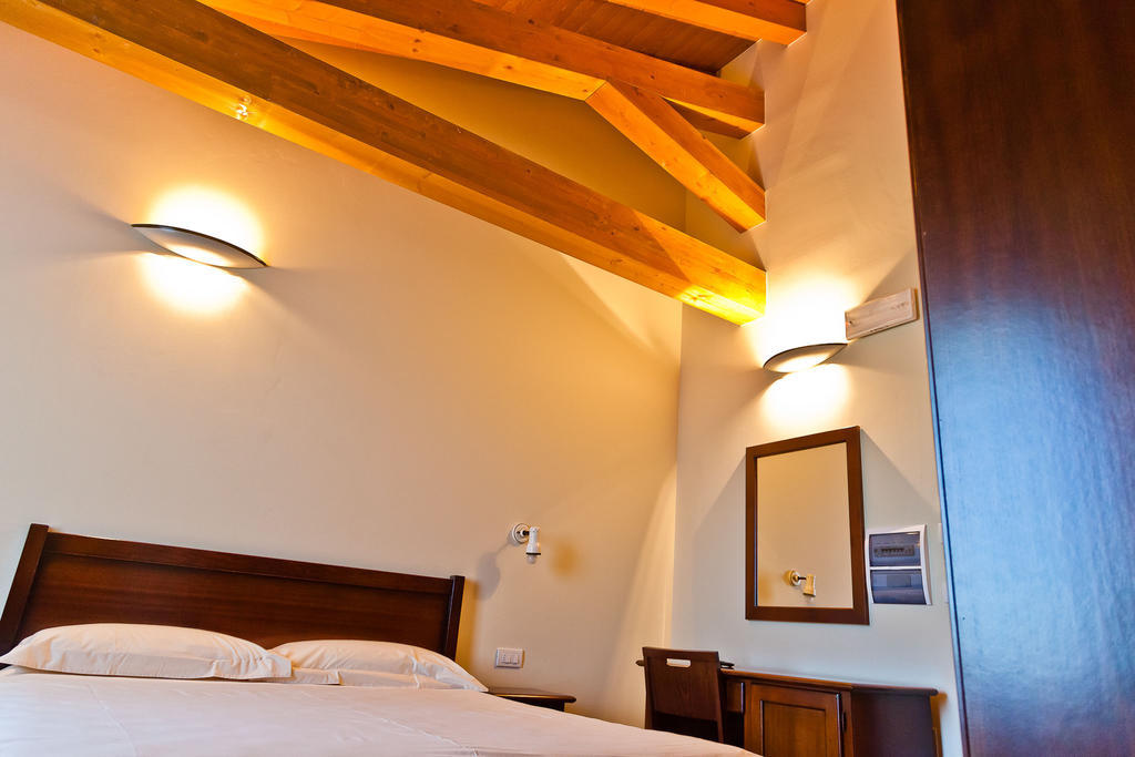 Agriturismo Olistella 帕拉佐罗德罗斯泰尔 客房 照片